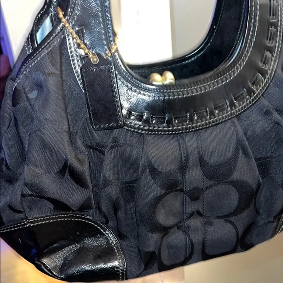 Coach Kisslock Canvas and Patent Leather Black Purse - Picture 2 of 8